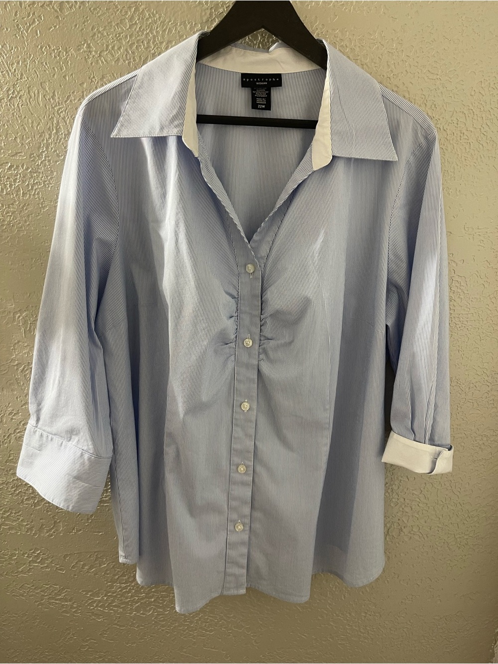Apostrophe Women’s Light Blue Button-Down Shirt White Contrast Collar Size 22W